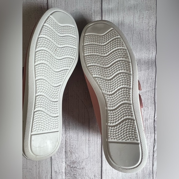 NWOT Comfort Well by Beacon Women’s Shoes 9M Mauve Hook & Loop - Picture 3 of 6